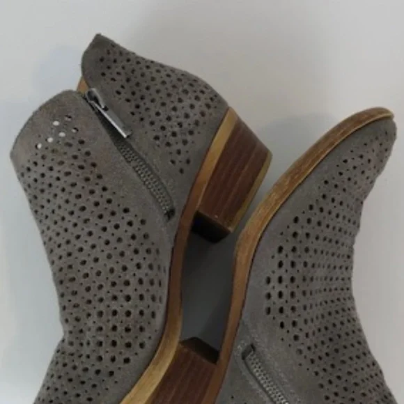 Lucky Brand Women's Perforated Ankle Suede Boots Sz 6.5 - Picture 8 of 12